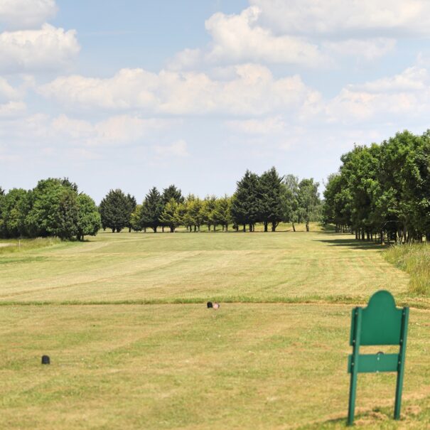 Henlow Golf Course Hole 1 — image1
